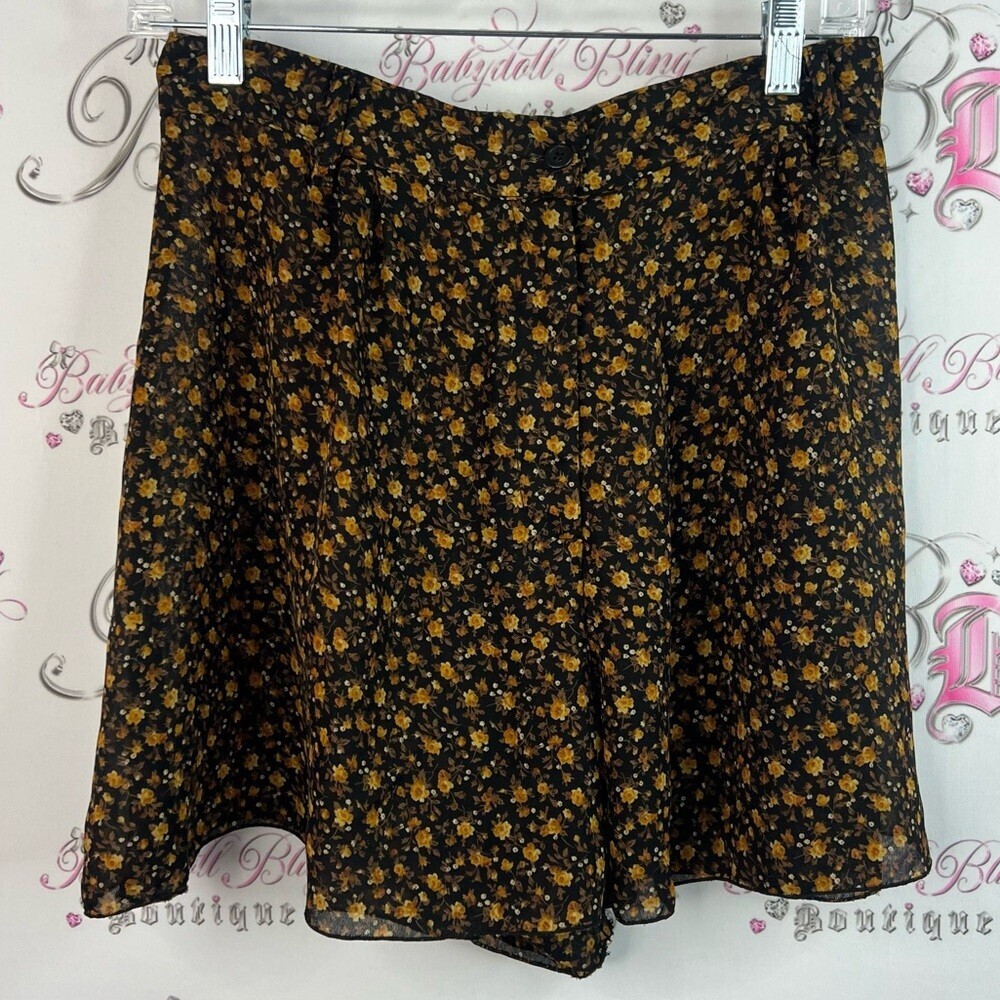 Urban renewal skirt flowers floral Black and Yellow Skirt white